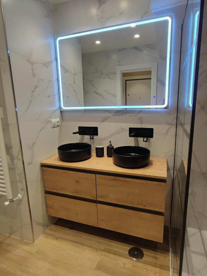 Apartamento Gael- Plaza Espana 阿维莱斯 外观 照片